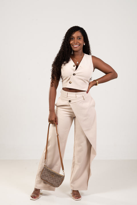Conjunto sastre beige nude – chaleco + pantalón elegante