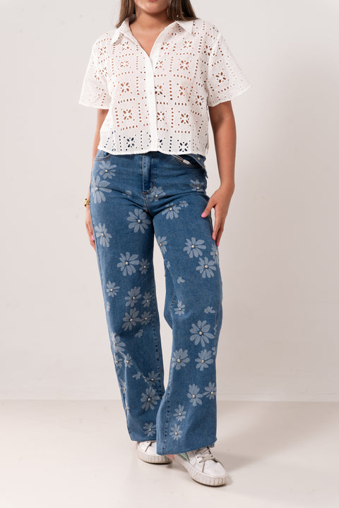 Jean denim floral con cinturón