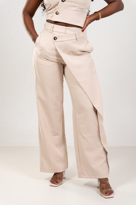 Conjunto sastre beige nude – chaleco + pantalón elegante