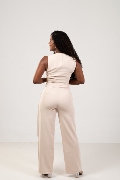 Conjunto sastre beige nude – chaleco + pantalón elegante