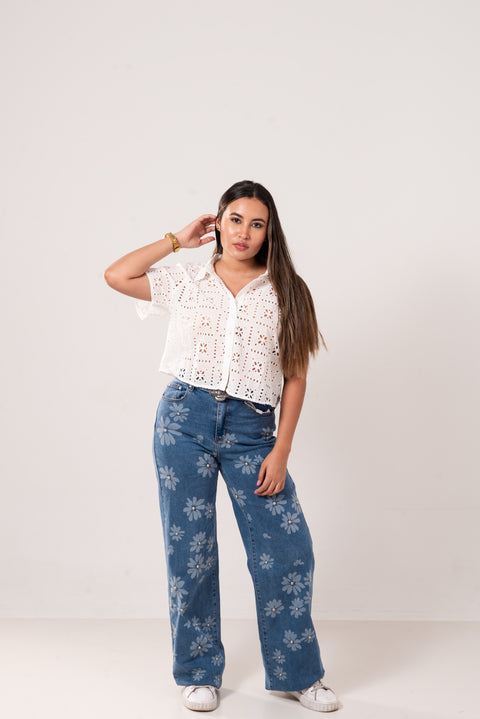 Jean denim floral con cinturón