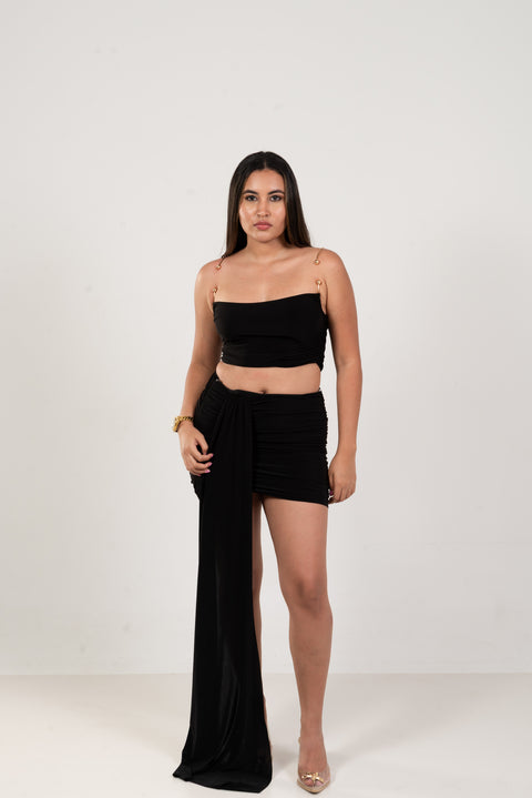 Conjunto elegante negro top y falda cintura alta